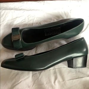 Salvatore Ferragamo Vara Bow Pump